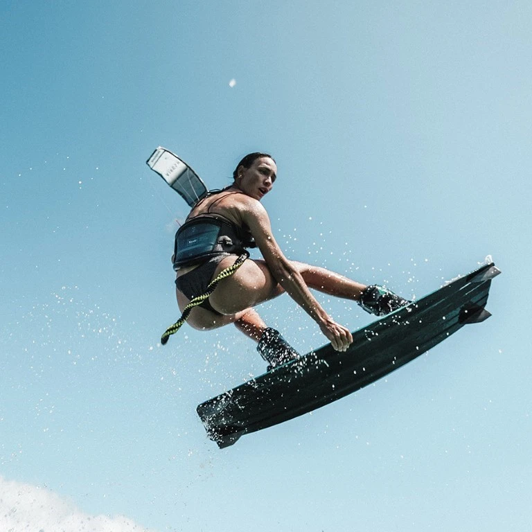 2023 Mystic Gem BK Womens Kiteboarding Waist Harness - Black/Glitter Discounts Apply ! 6 2023 Mystic Gem BK Womens Kiteboarding Waist Harness - Black/Glitter Discounts Apply ! - Image 4