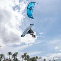 Naish 2024 Pivot Freeride / Wave Kite Discounts Apply ! -Wingboarding Shop 900 naish 2024 pivot size bar a3