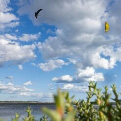 Ozone Edge V12 Freeride / Big Air / Race Kite Discounts Apply ! -Wingboarding Shop ozone edge v12 action 5