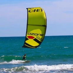 Ozone Uno V2 Inflatable Trainer Kite Only Discounts Apply ! -Wingboarding Shop ozone uno v2 size 5